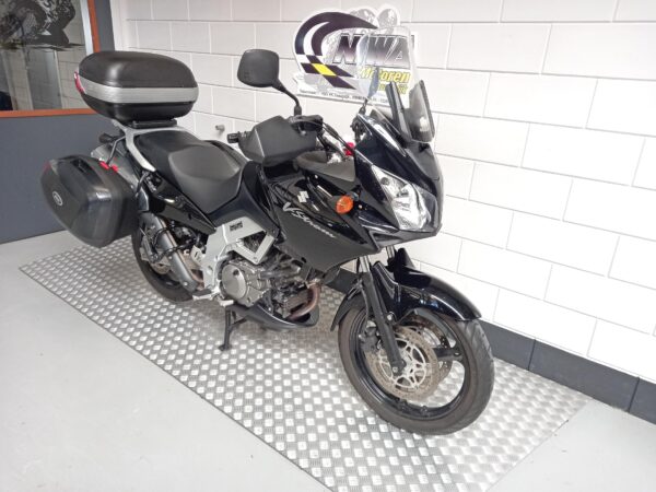 SUZUKI V-STROM DL 650 - Afbeelding 3
