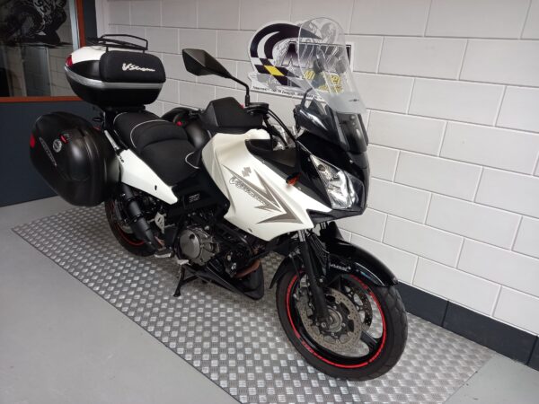 SUZUKI V-STROM DL 650 - Afbeelding 2