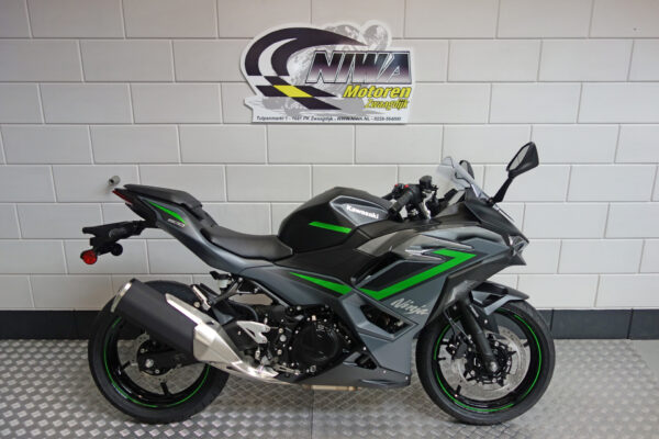 KAWASAKI Ninja 500 SE