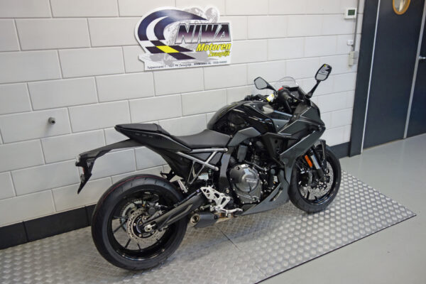 SUZUKI GSX-8R - Afbeelding 3