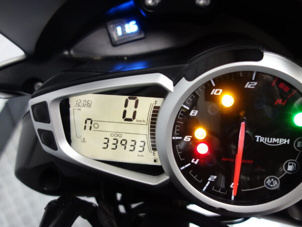 TRIUMPH STREET TRIPLE Rx ABS - Afbeelding 7