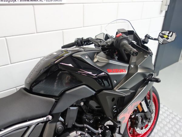 SUZUKI GSX-8R - Afbeelding 9