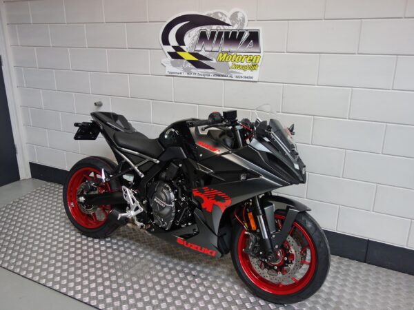 SUZUKI GSX-8R - Afbeelding 2