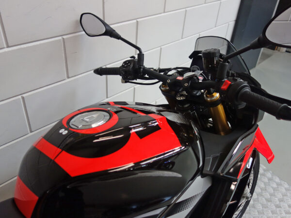 APRILIA TUONO V4 1100 Factory - Afbeelding 6