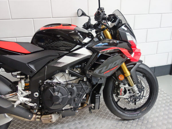 APRILIA TUONO V4 1100 Factory - Afbeelding 5