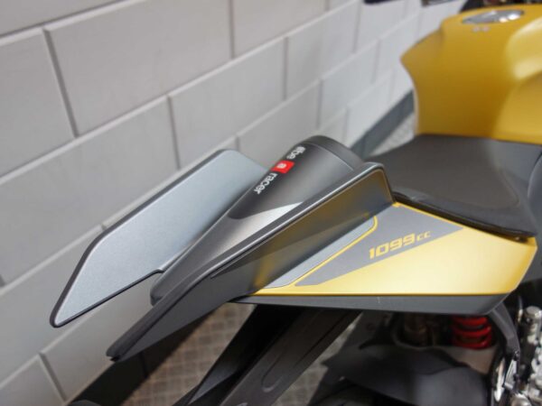 APRILIA TUONO V4 1100 - Afbeelding 4