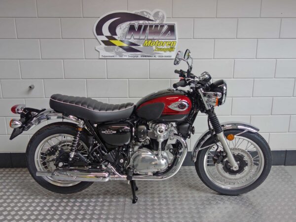 KAWASAKI W800