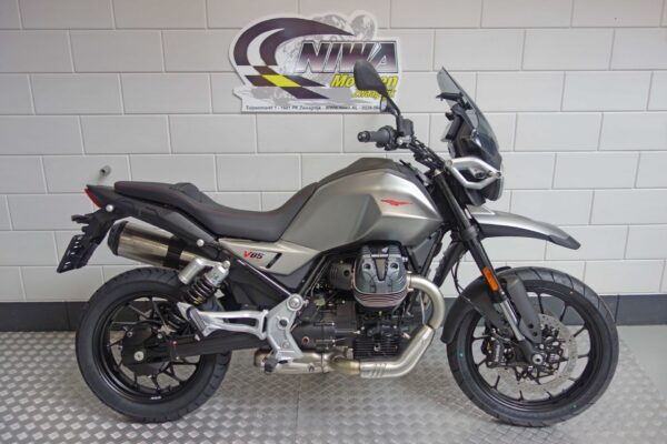 MOTO GUZZI V85 Strada