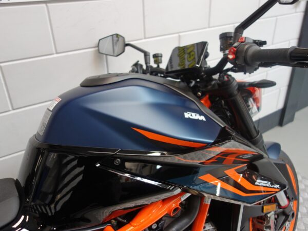 KTM 1290 Super Duke R EVO - Afbeelding 6