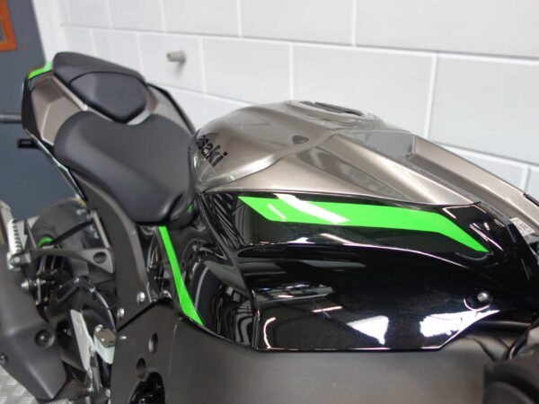 KAWASAKI ZX 10R - Afbeelding 8