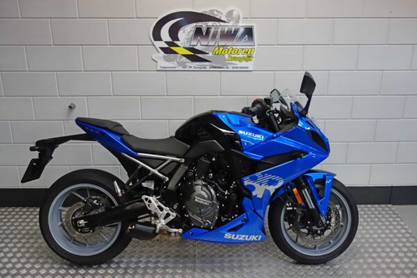 SUZUKI GSX-8R