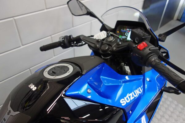 SUZUKI GSX-8R - Afbeelding 5