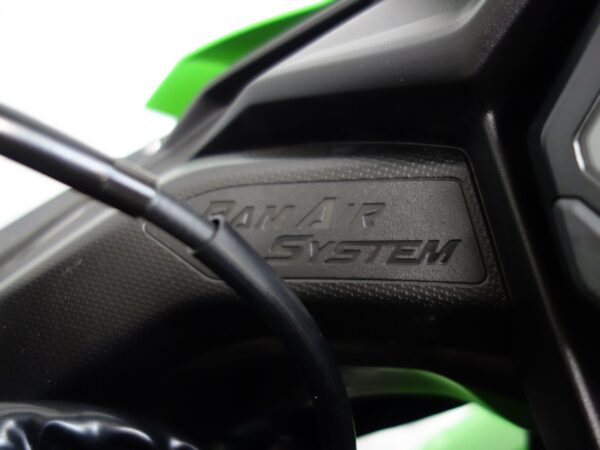 KAWASAKI ZX4-RR 35kW - Afbeelding 5