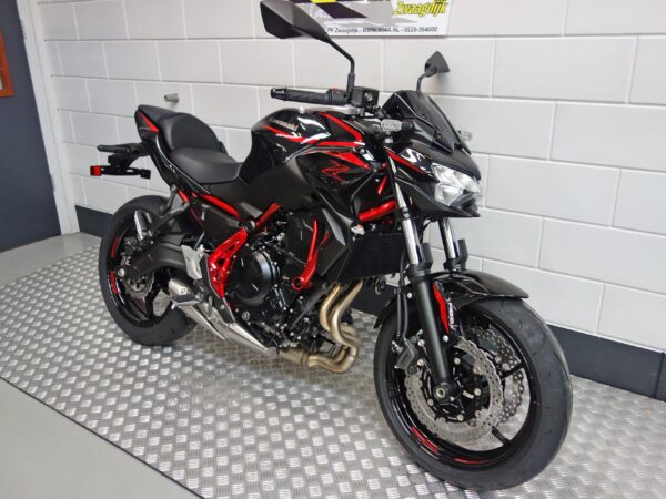 KAWASAKI Z650