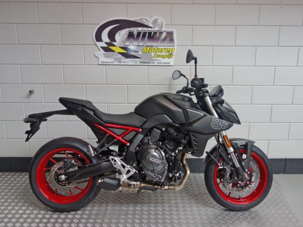 Suzuki GSX-8S