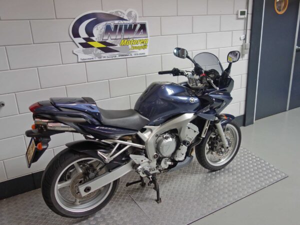 YAMAHA FZS 600 FAZER - Afbeelding 2