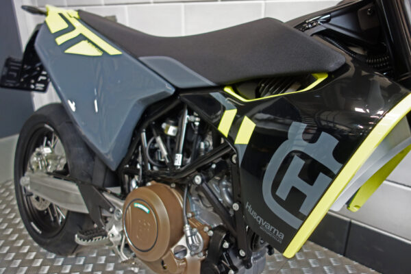 HUSQVARNA 701 SUPERMOTO - Afbeelding 4