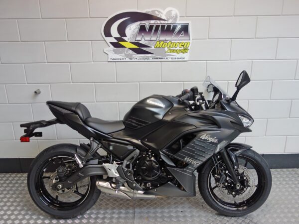 KAWASAKI Ninja 650