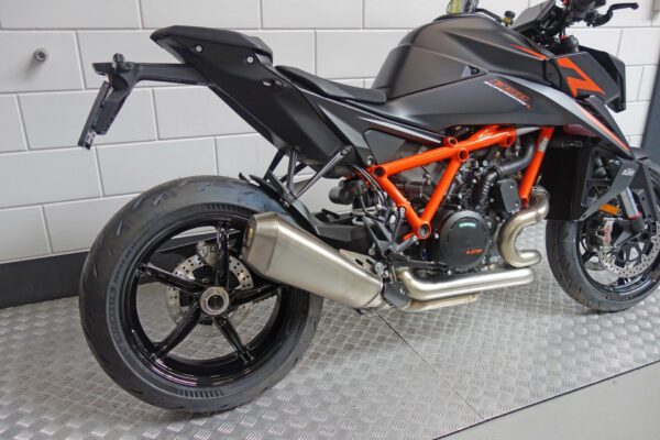 KTM 1390 Super Duke R - Afbeelding 4