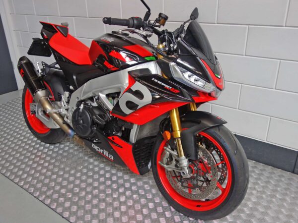 APRILIA TUONO V4 1100 FACTORY - Afbeelding 8