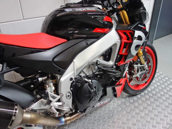 APRILIA TUONO V4 1100 FACTORY - Afbeelding 5