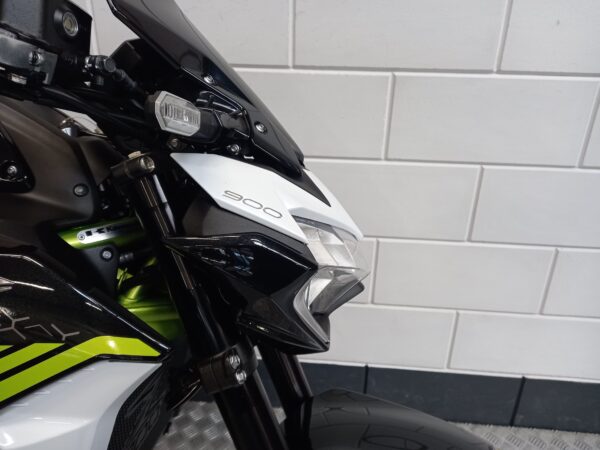 KAWASAKI Z900 - Afbeelding 4