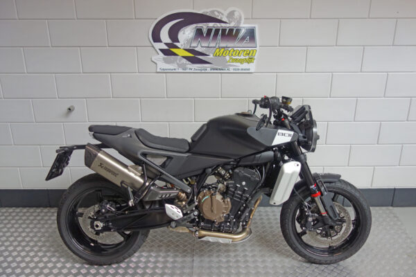HUSQVARNA Svartpilen 801