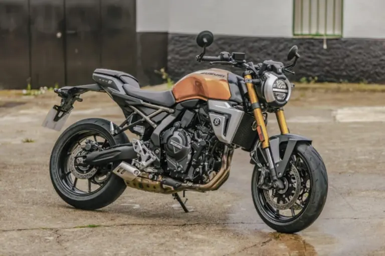 Suzuki 800TT T 6615 min 1024x683