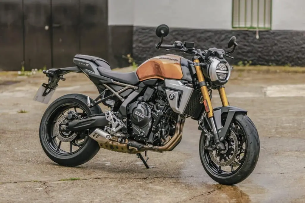 Suzuki 800TT T 6615 min 1024x683