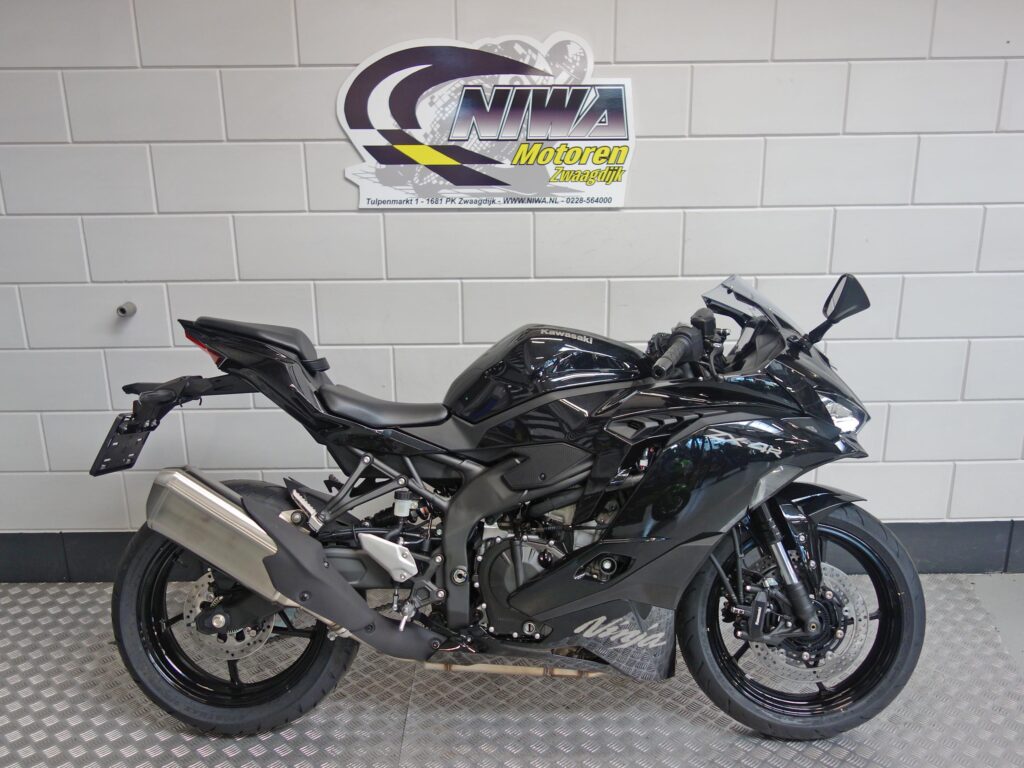 KAWASAKI ZX4-R - NIWA motoren