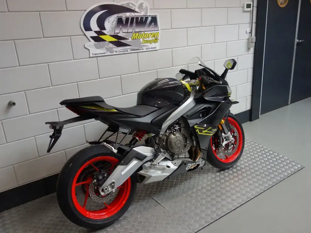Nieuwe Aprilia RS 660 supersport met 660cc motor uit 2026 bij NIWA Motoren