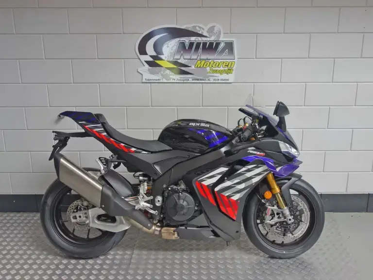 Gebruikte Aprilia RSV4 sport met 1099cc motor uit 2023 bij NIWA Motoren