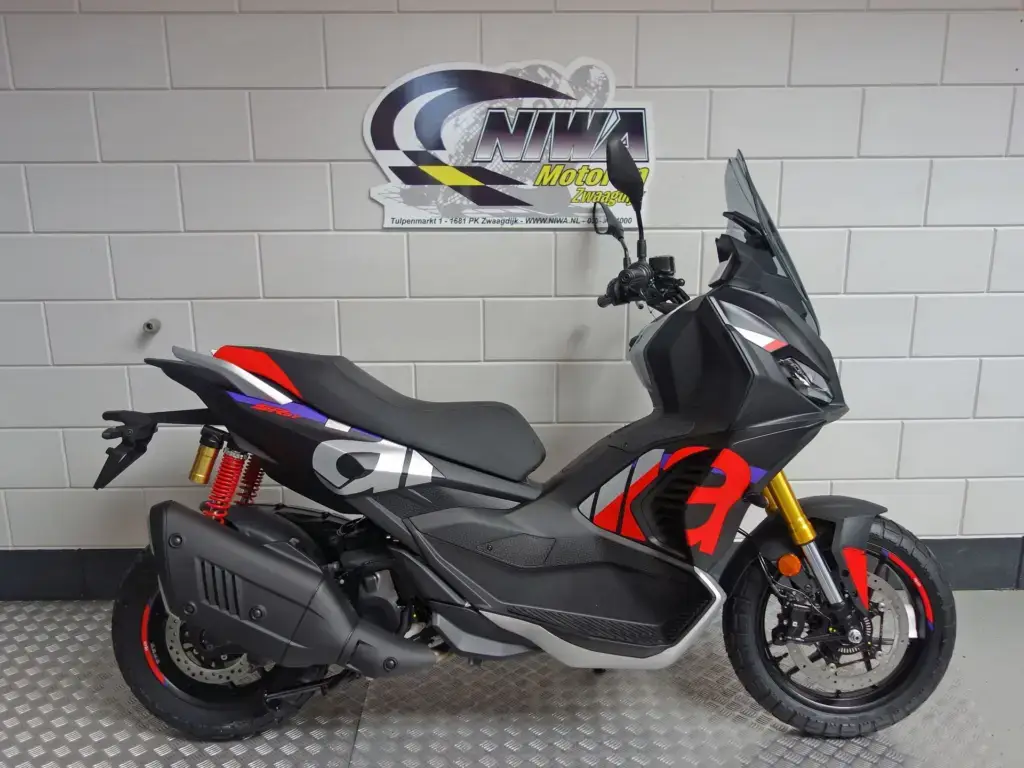 Nieuwe Aprilia SR GT motorscooter met 400cc motor uit 2026 bij NIWA Motoren