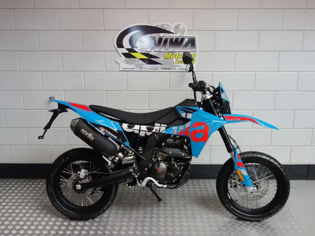 Nieuwe Aprilia SX 125 supermotard met 125cc motor uit 2026 bij NIWA Motoren