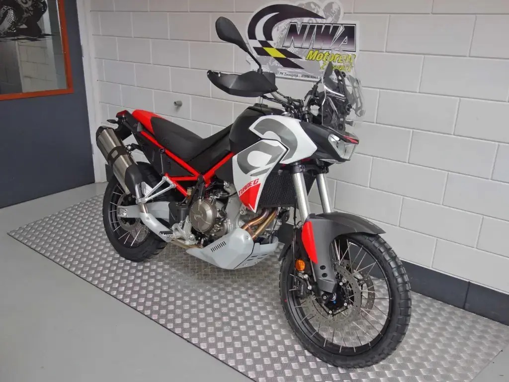 Nieuwe Aprilia Tuareg all-road met 659cc motor uit 2026 bij NIWA Motoren