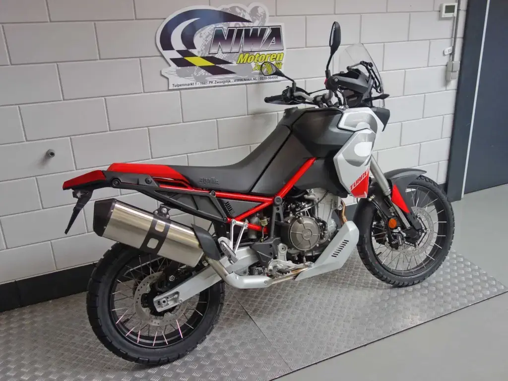Nieuwe Aprilia Tuareg all-road met 659cc motor uit 2026 bij NIWA Motoren
