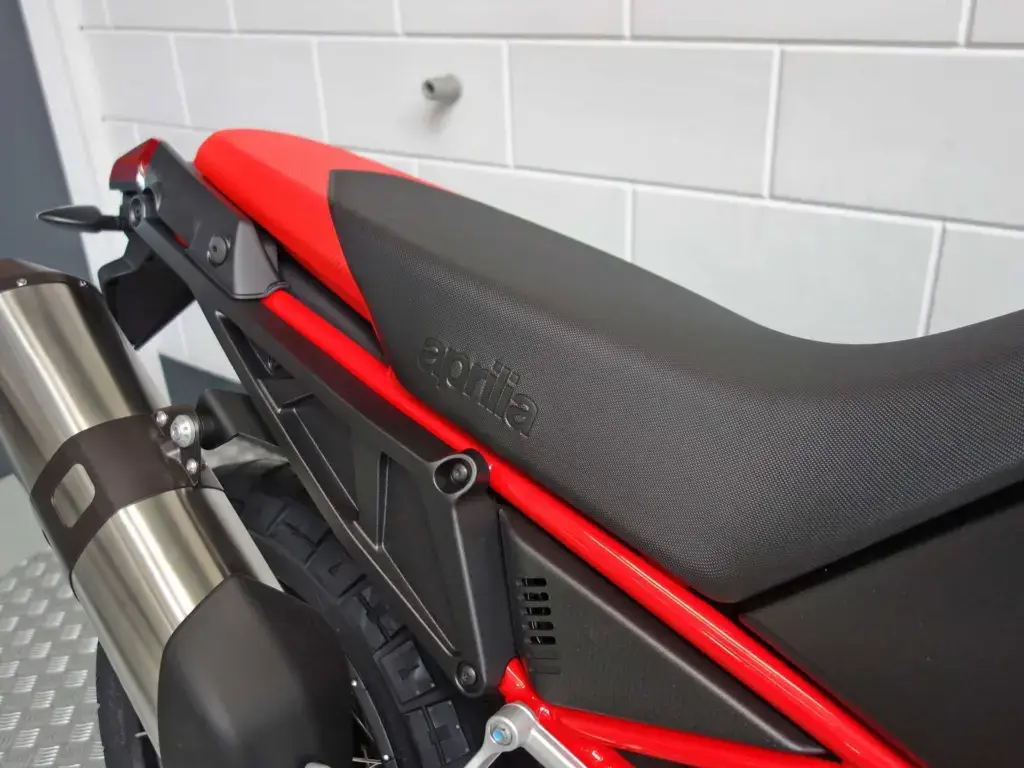 Nieuwe Aprilia Tuareg all-road met 659cc motor uit 2026 bij NIWA Motoren
