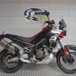 Gebruikte Aprilia Tuareg 660 all-road met 659cc motor uit 2022 bij NIWA Motoren