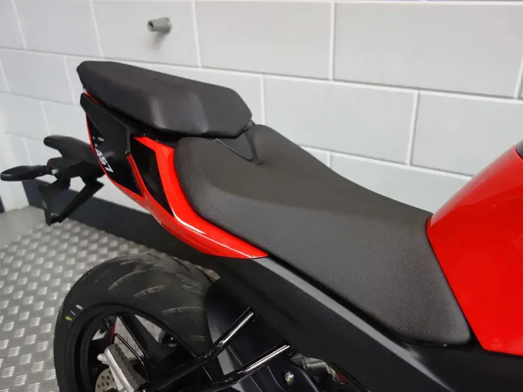 Nieuwe Aprilia Tuono naked bike met 457cc motor uit 2026 bij NIWA Motoren
