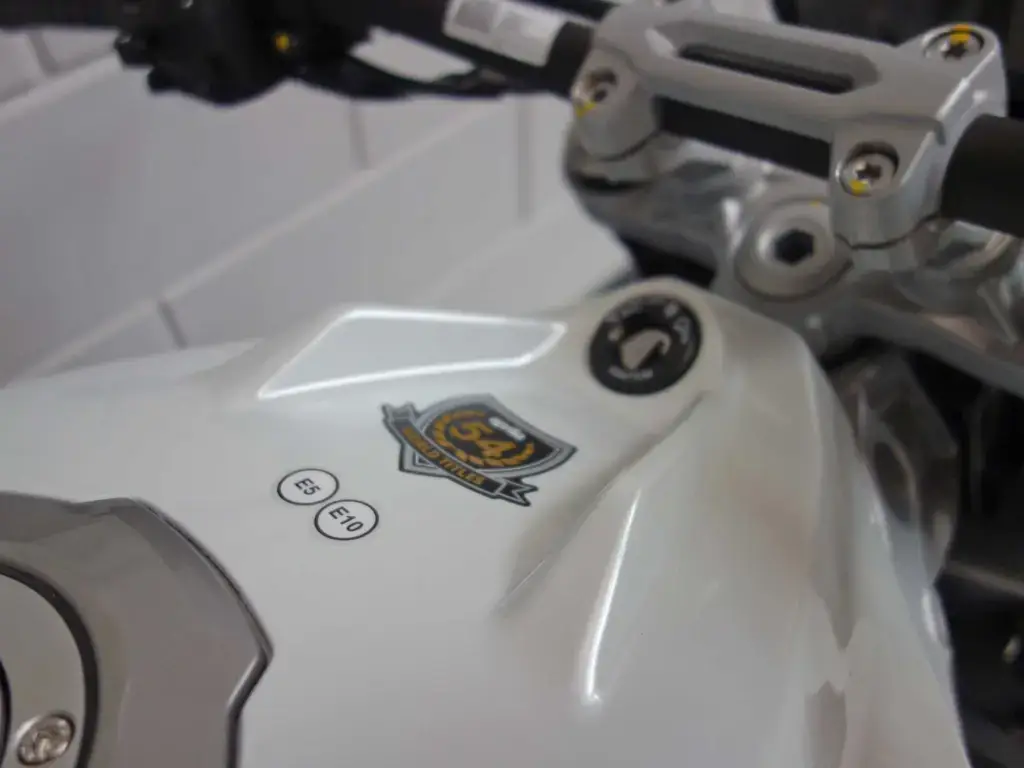 Nieuwe Aprilia Tuono naked bike met 457cc motor uit 2025 bij NIWA Motoren