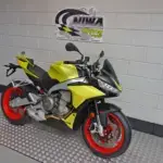 Nieuwe Aprilia Tuono 660 naked bike met 659cc motor uit 2022 bij NIWA Motoren