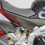 Gebruikte Aprilia Tuono V4 naked bike met 1077cc motor uit 2016 bij NIWA Motoren