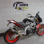 Gebruikte Aprilia Tuono V4 naked bike met 1077cc motor uit 2016 bij NIWA Motoren