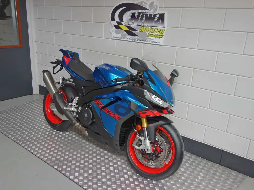 Nieuwe Aprilia RSV4 supersport met 1099cc motor uit 2026 bij NIWA Motoren