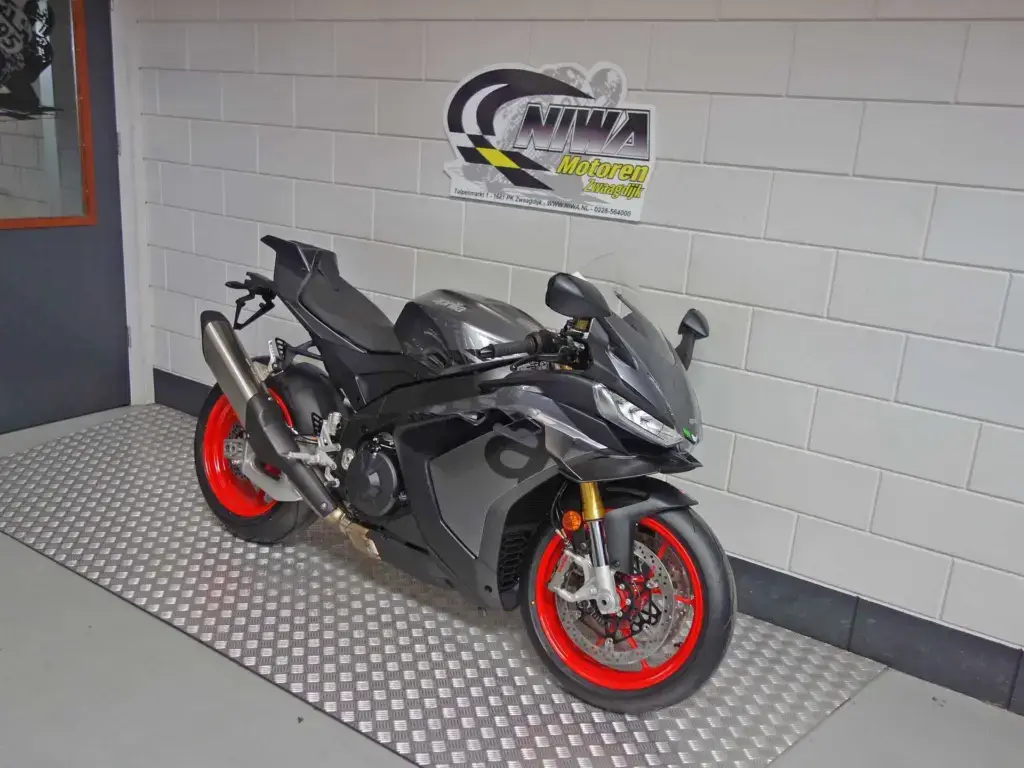 Nieuwe Aprilia RSV4 supersport met 1099cc motor uit 2026 bij NIWA Motoren