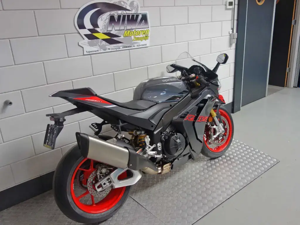 Nieuwe Aprilia RSV4 supersport met 1099cc motor uit 2026 bij NIWA Motoren
