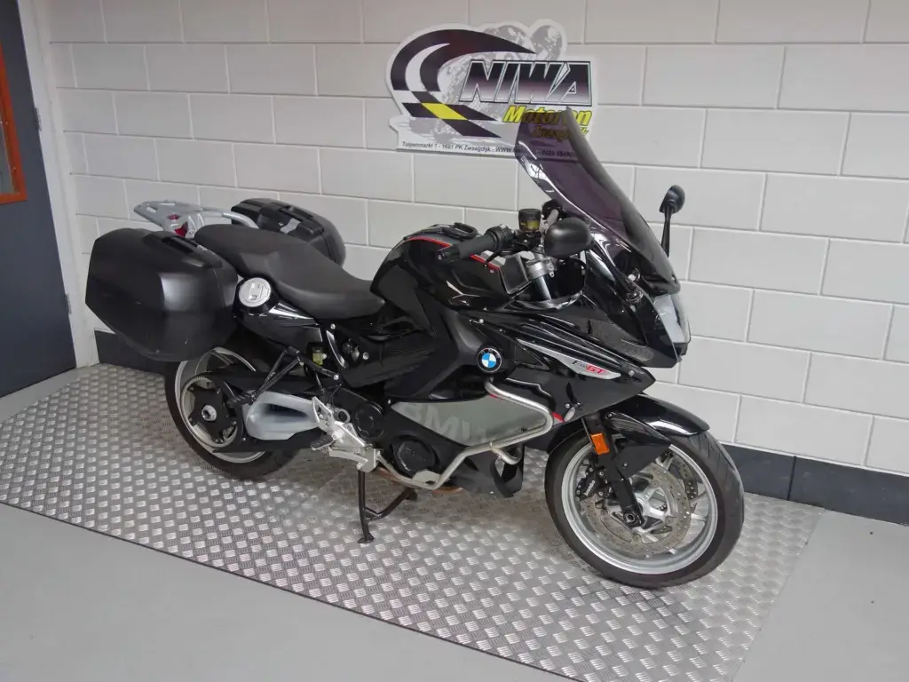 Gebruikte BMW F 800 GT tour met 798cc motor uit 2017 bij NIWA Motoren