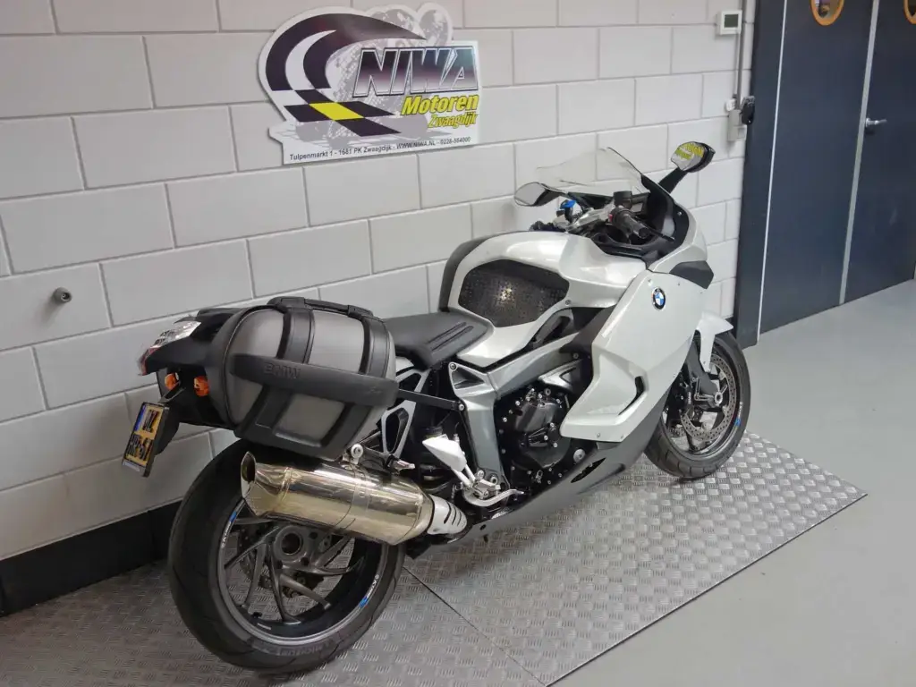 Gebruikte BMW K 1300 S sport met 1293cc motor uit 2009 bij NIWA Motoren