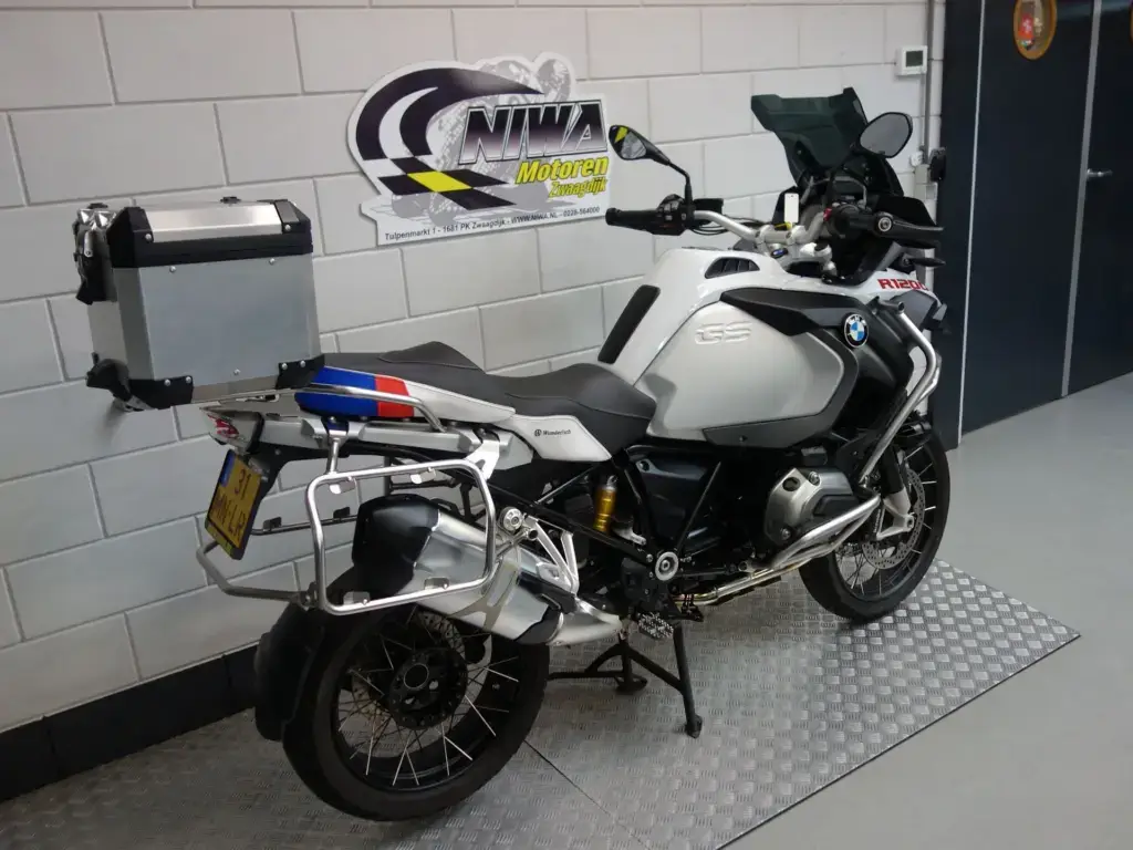 Gebruikte BMW R 1200 GS Adventure all-road met 1170cc motor uit 2016 bij NIWA Motoren