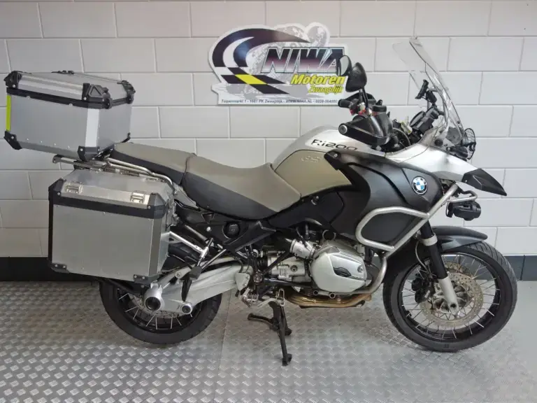 Gebruikte BMW S 1000 XR sport/tour met 999cc motor uit 2021 bij NIWA Motoren